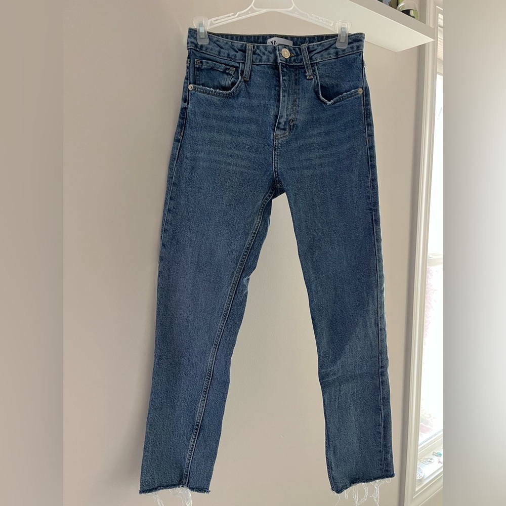 Zara Mid Wash Denim Straight Legged Jeans